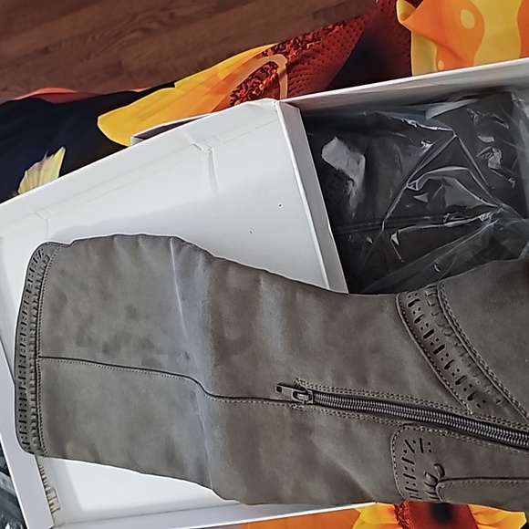 SODA NIB NWT Over the Knee Boots Sz. 7.5 - Picture 6 of 10